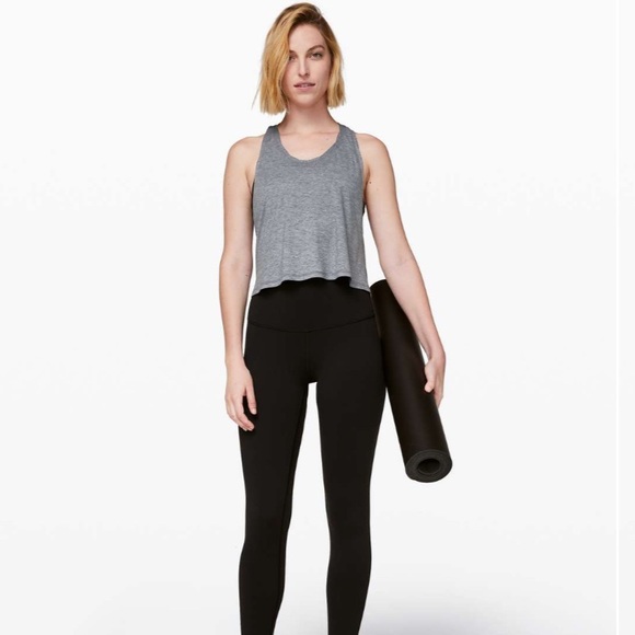 Lululemon wild wish tank- blue - like new - size 8 - Picture 4 of 9